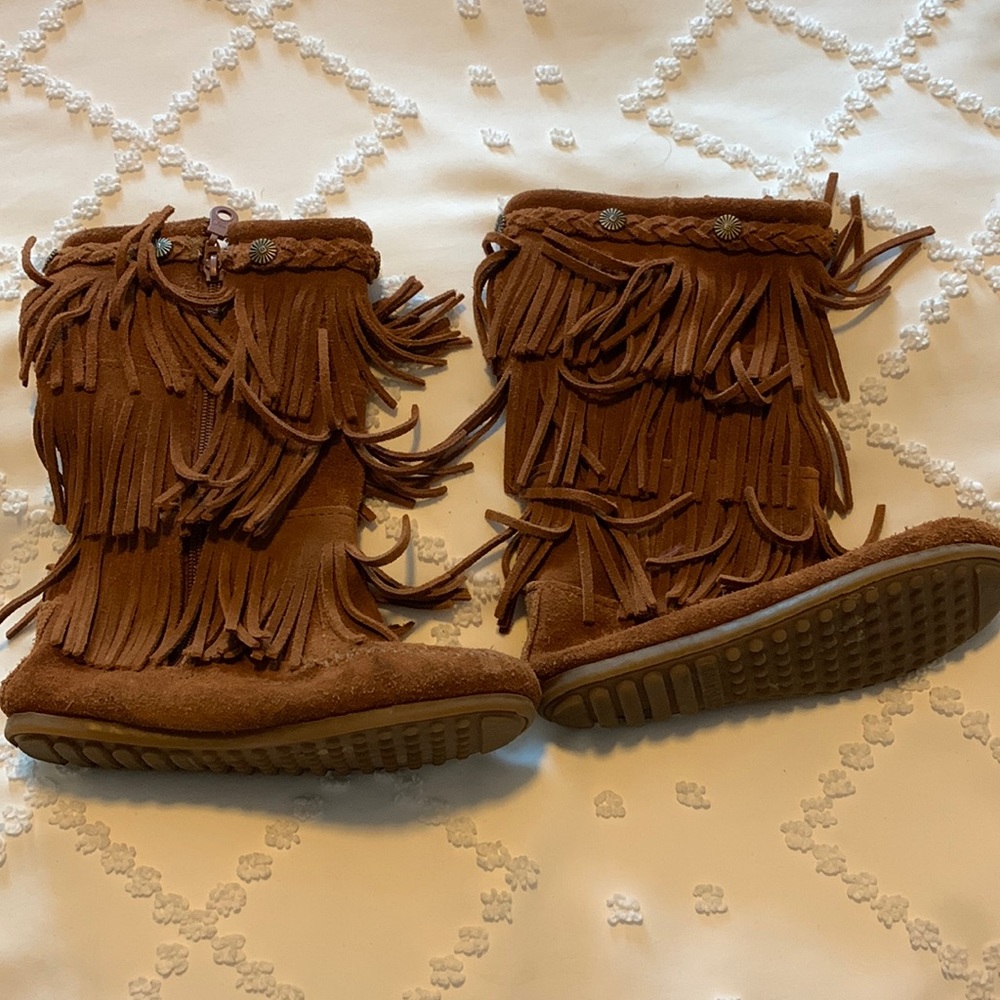 Minnetonka Boots for girls